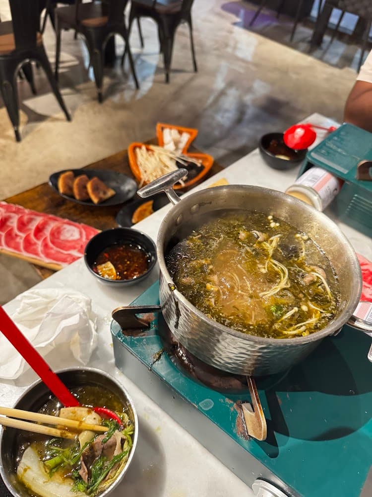Google street view image of Honolulu Hotpot Hale