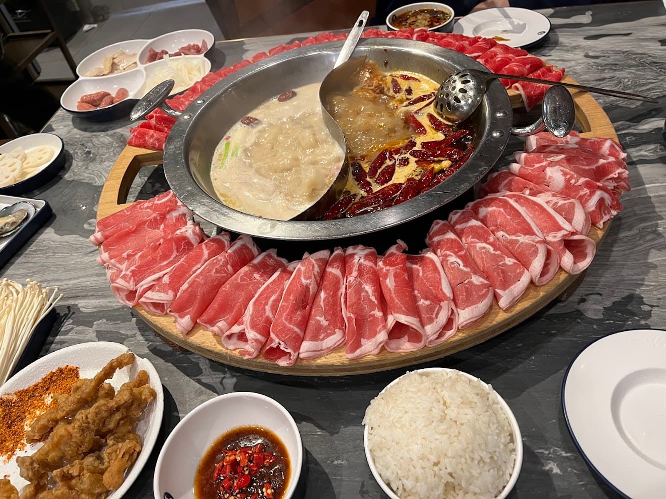 Google street view image of Liuyishou Hotpot(Chicago) 刘一手火锅 (芝加哥)