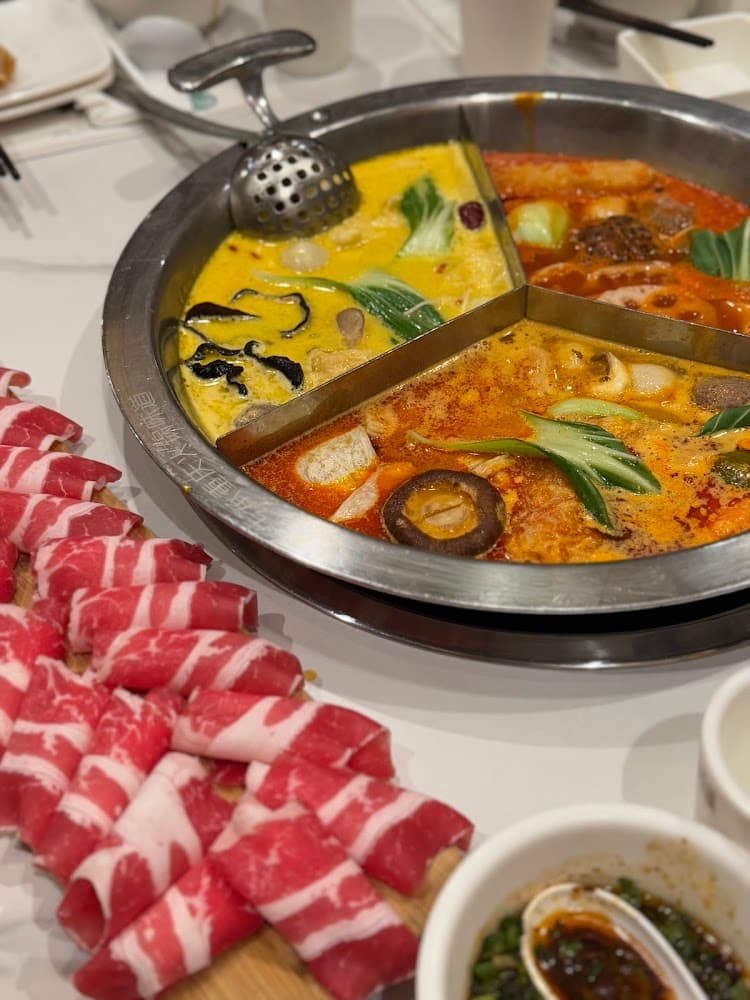 Google street view image of Qiao Lin Hotpot - Chicago Chinatown
